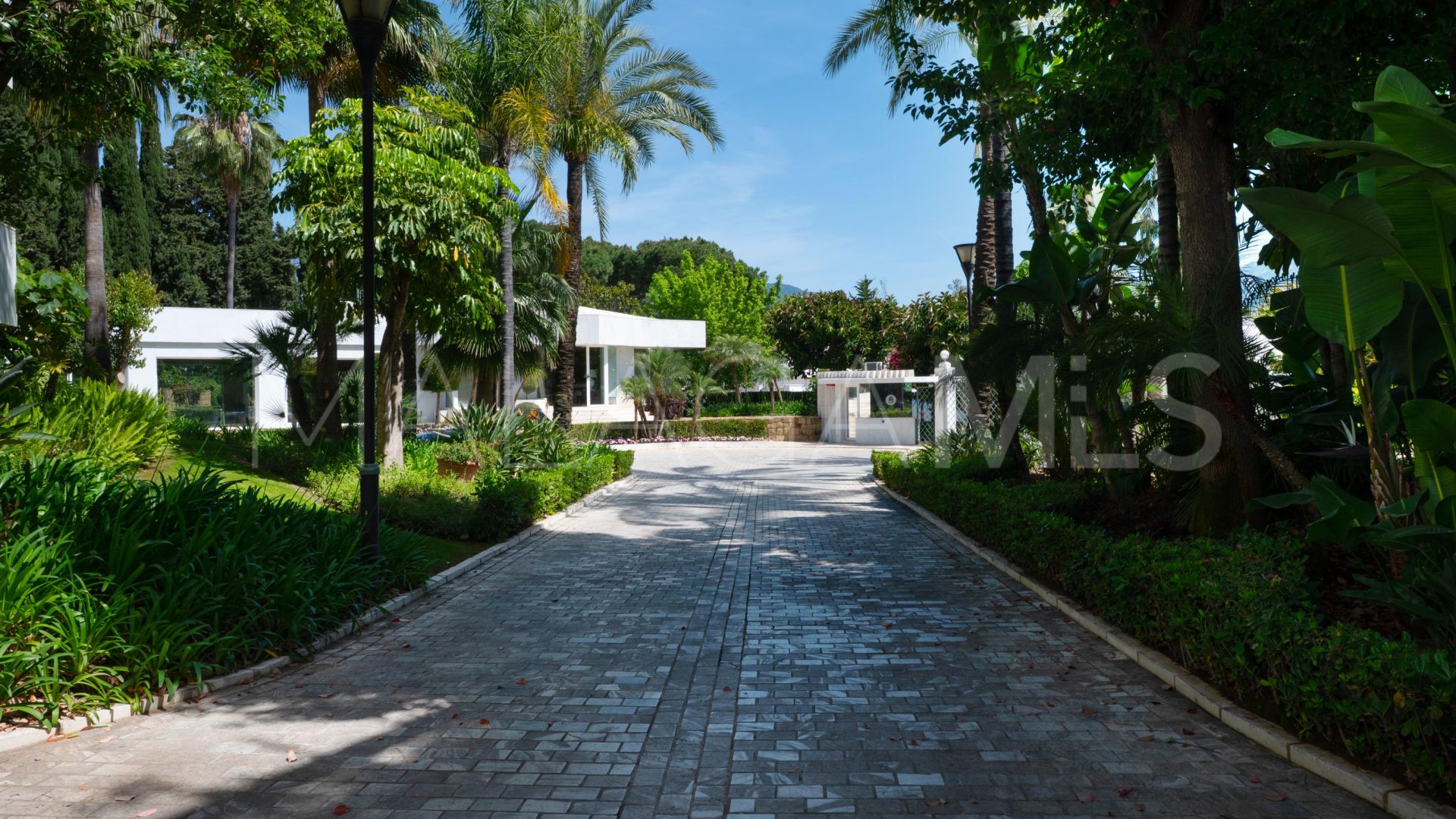 Duplex penthouse for sale in Los Granados Golf