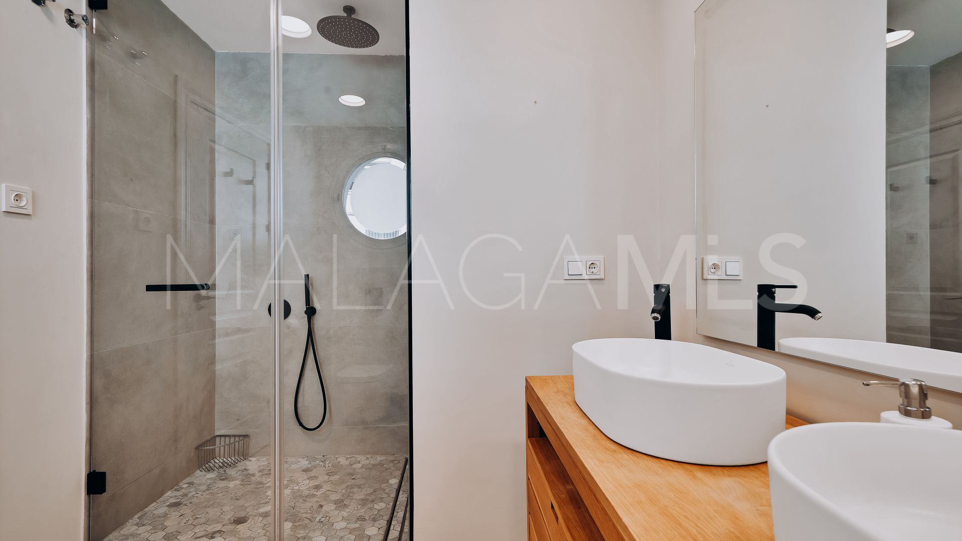 Haus for sale in Marbella Hill Village