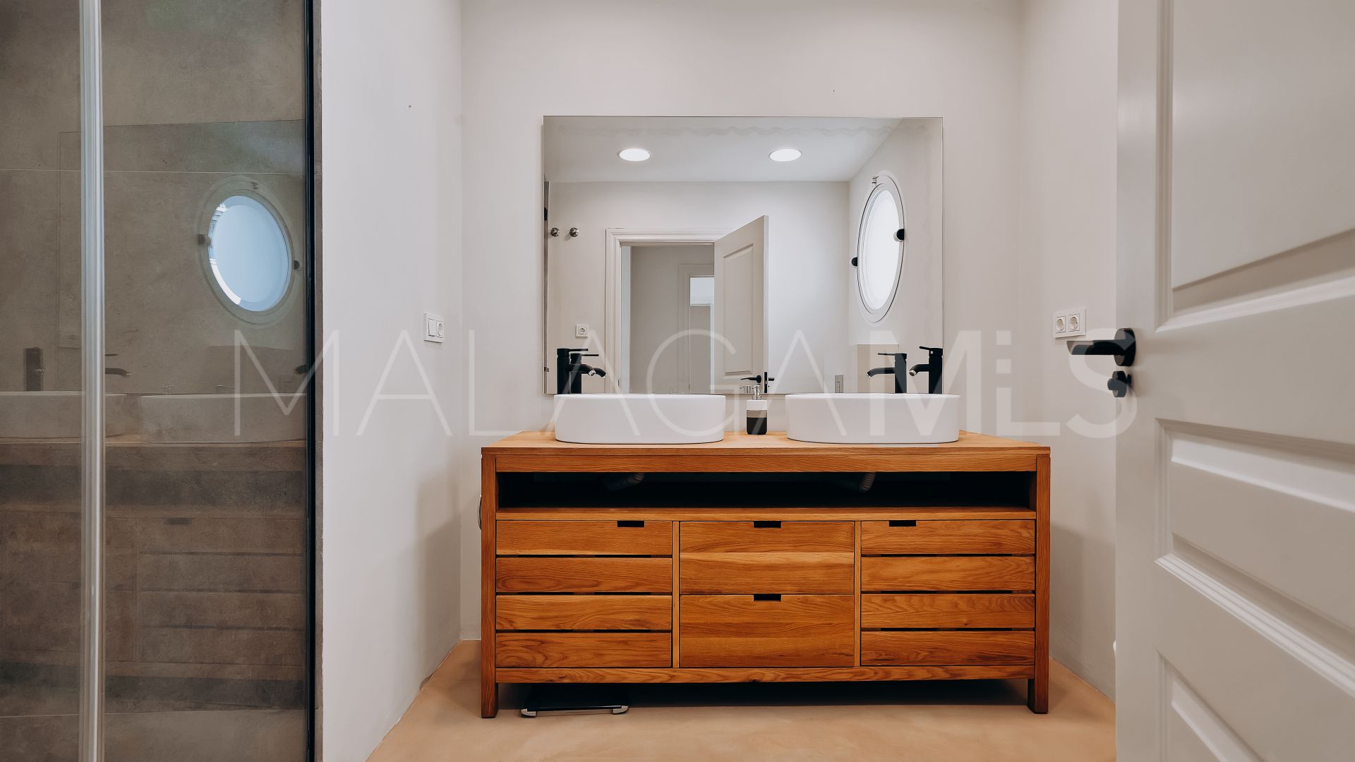 Haus for sale in Marbella Hill Village