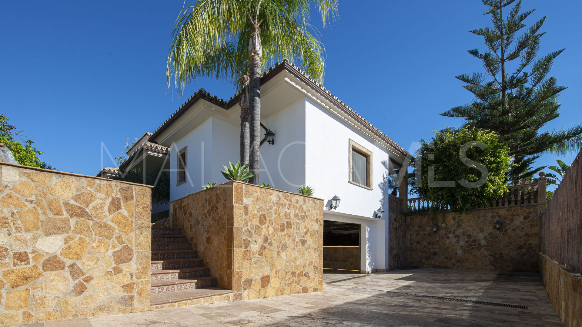For sale villa in Mijas Golf with 5 bedrooms