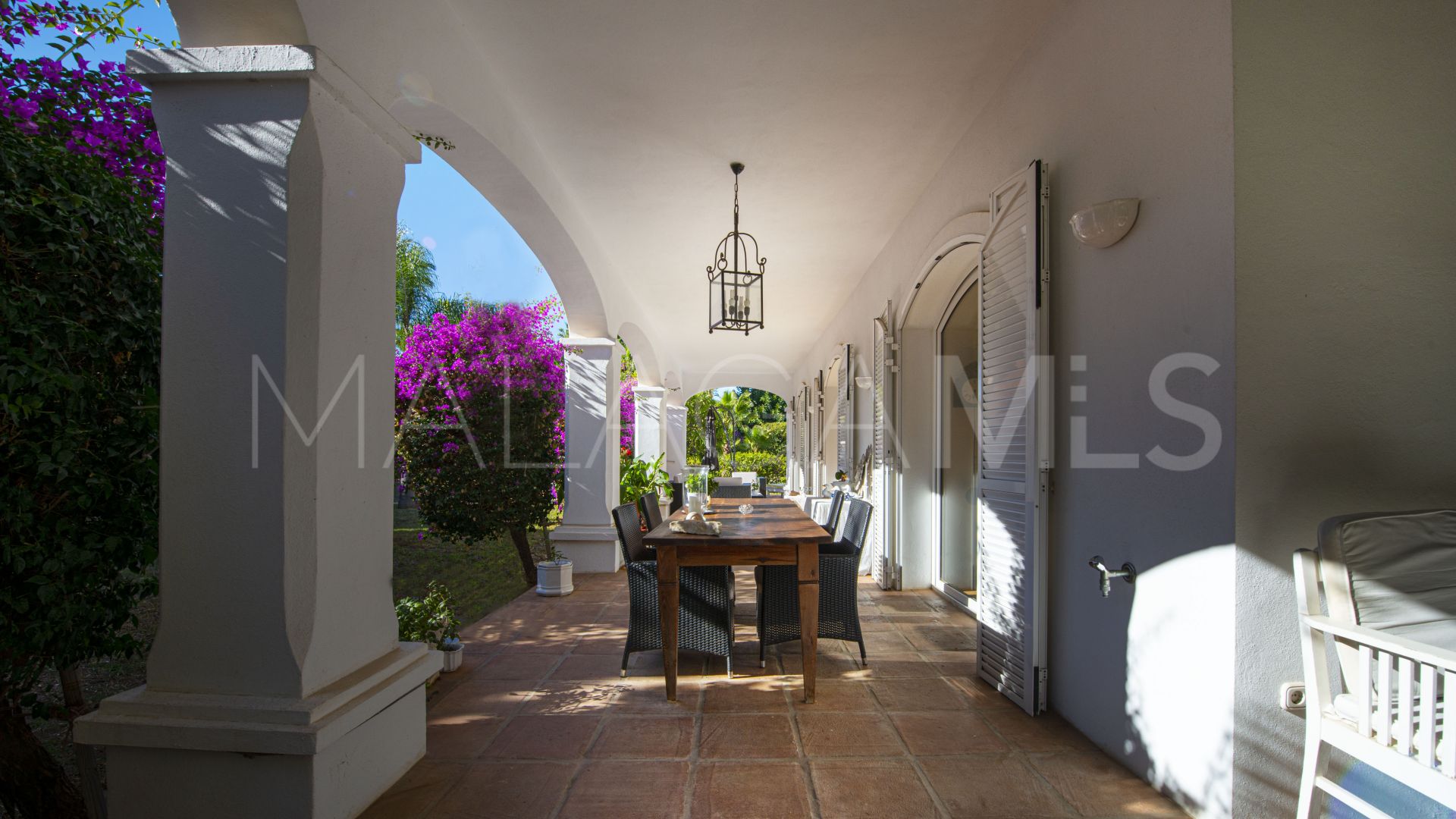 Villa for sale in Guadalmina Baja