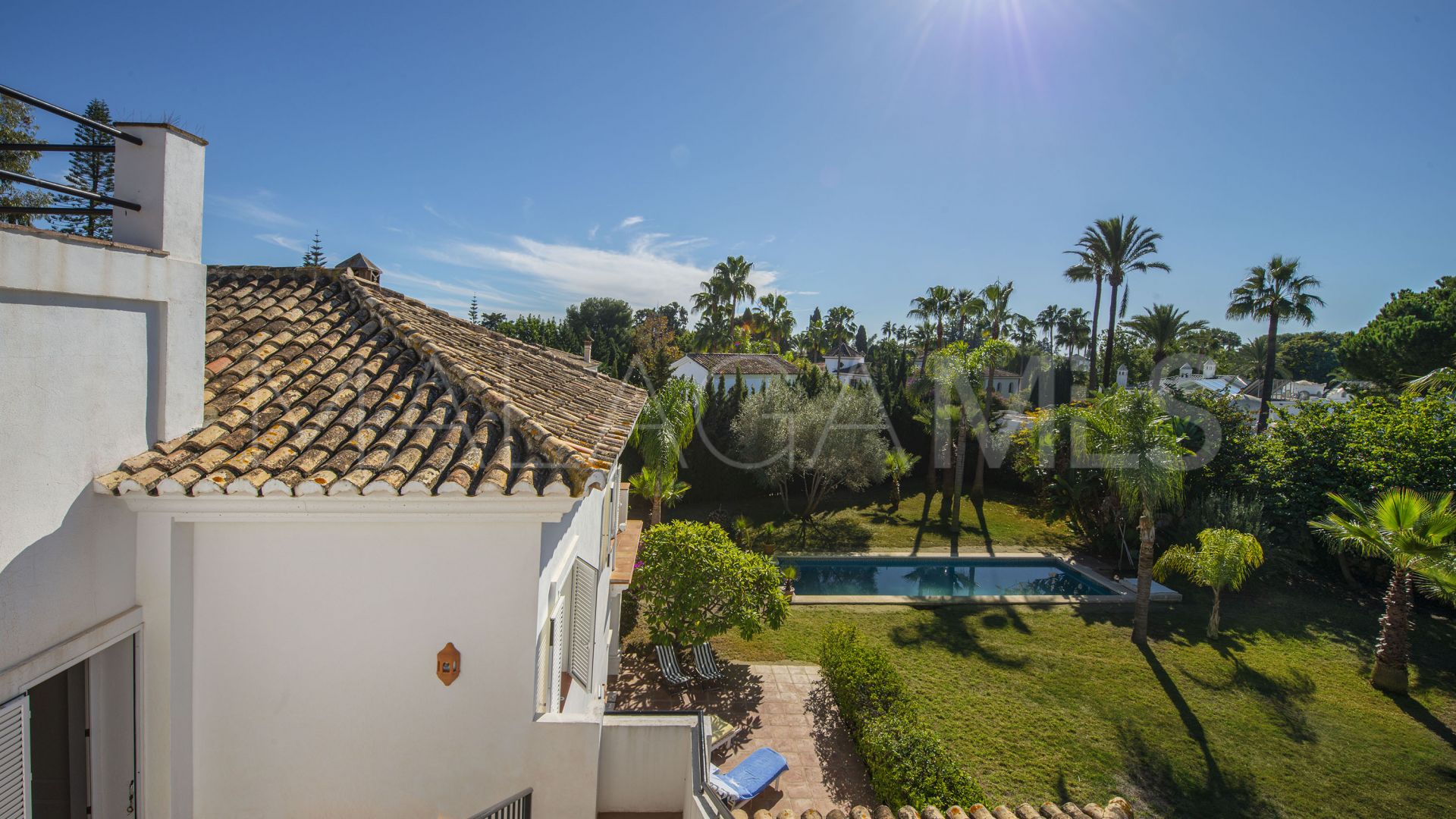 Villa for sale in Guadalmina Baja