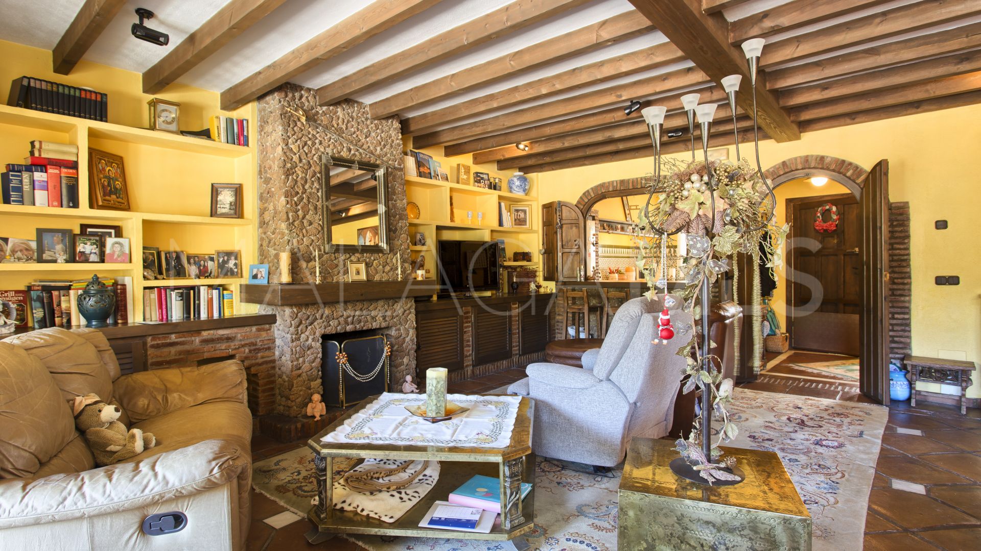 Se vende adosado in Benahavis Centro with 3 bedrooms