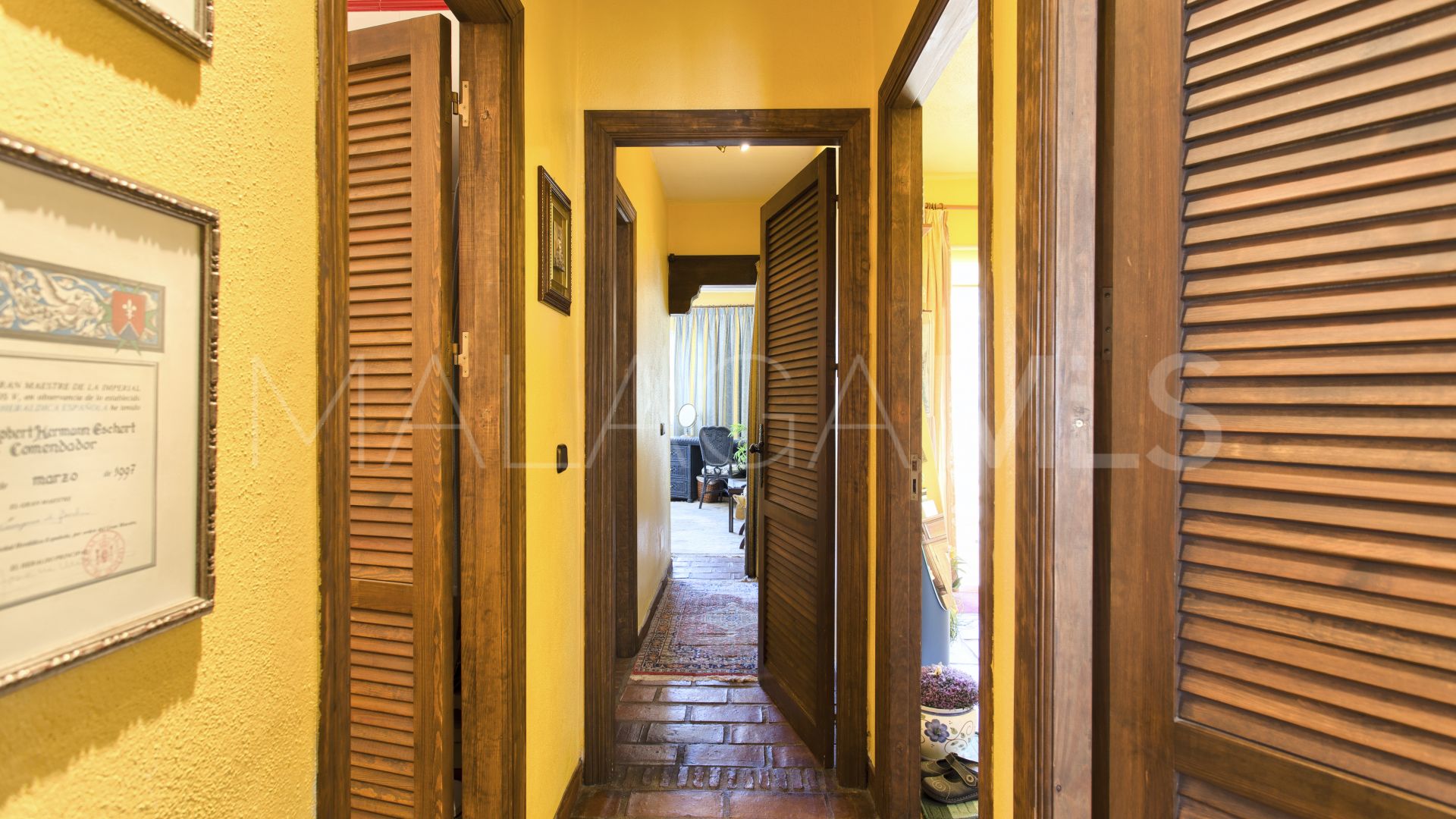 Se vende adosado in Benahavis Centro with 3 bedrooms