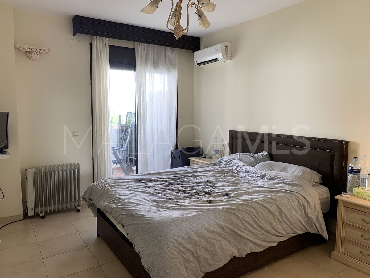 Apartamento planta baja with 2 bedrooms for sale in Nueva Andalucia