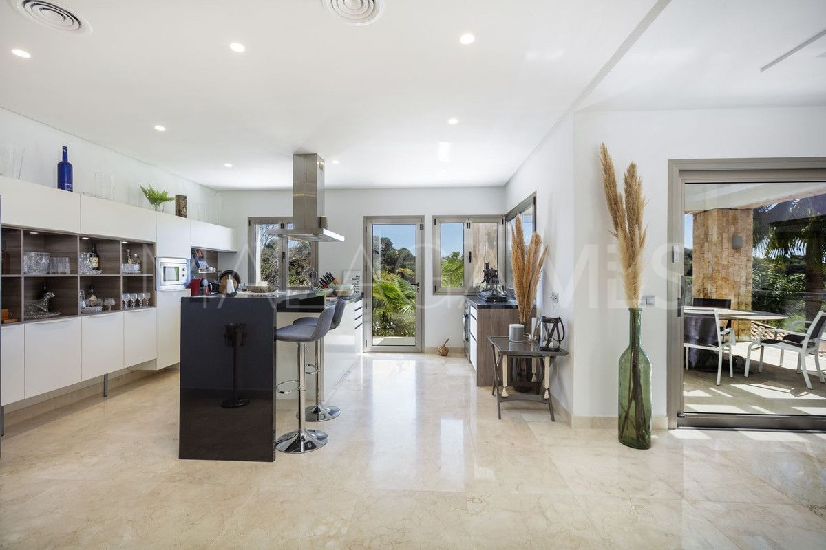 Villa for sale in El Paraiso