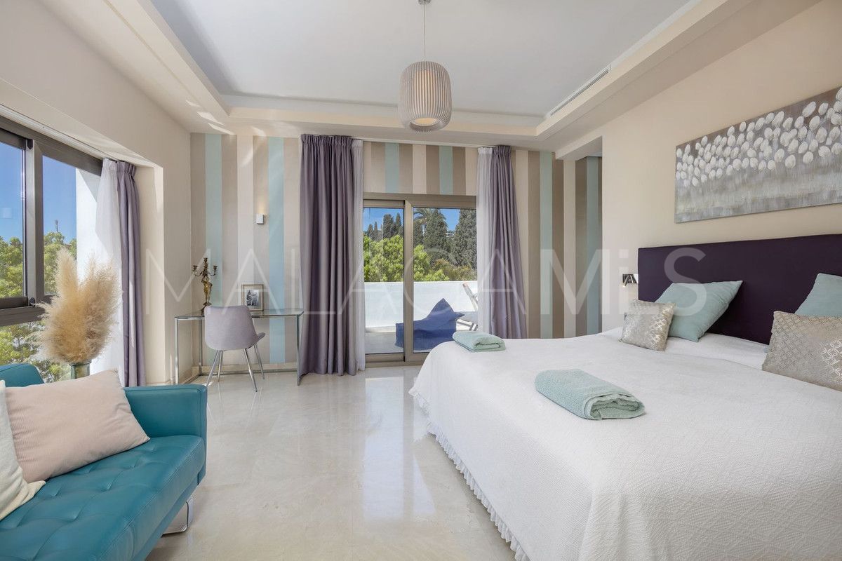 Villa for sale in El Paraiso