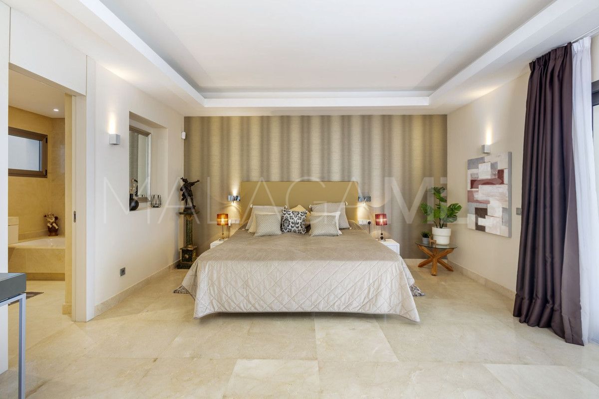 Villa for sale in El Paraiso