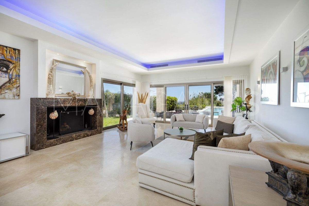 Villa for sale in El Paraiso