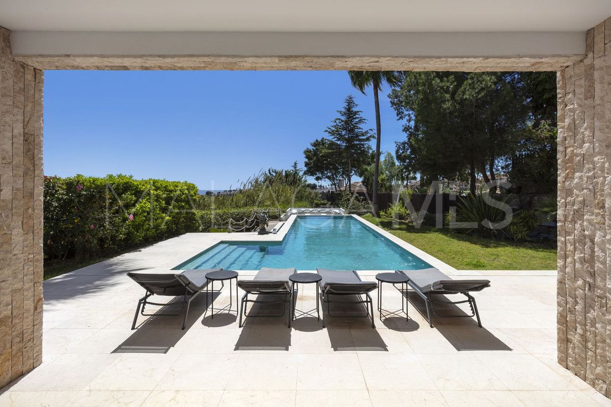 Villa for sale in El Paraiso