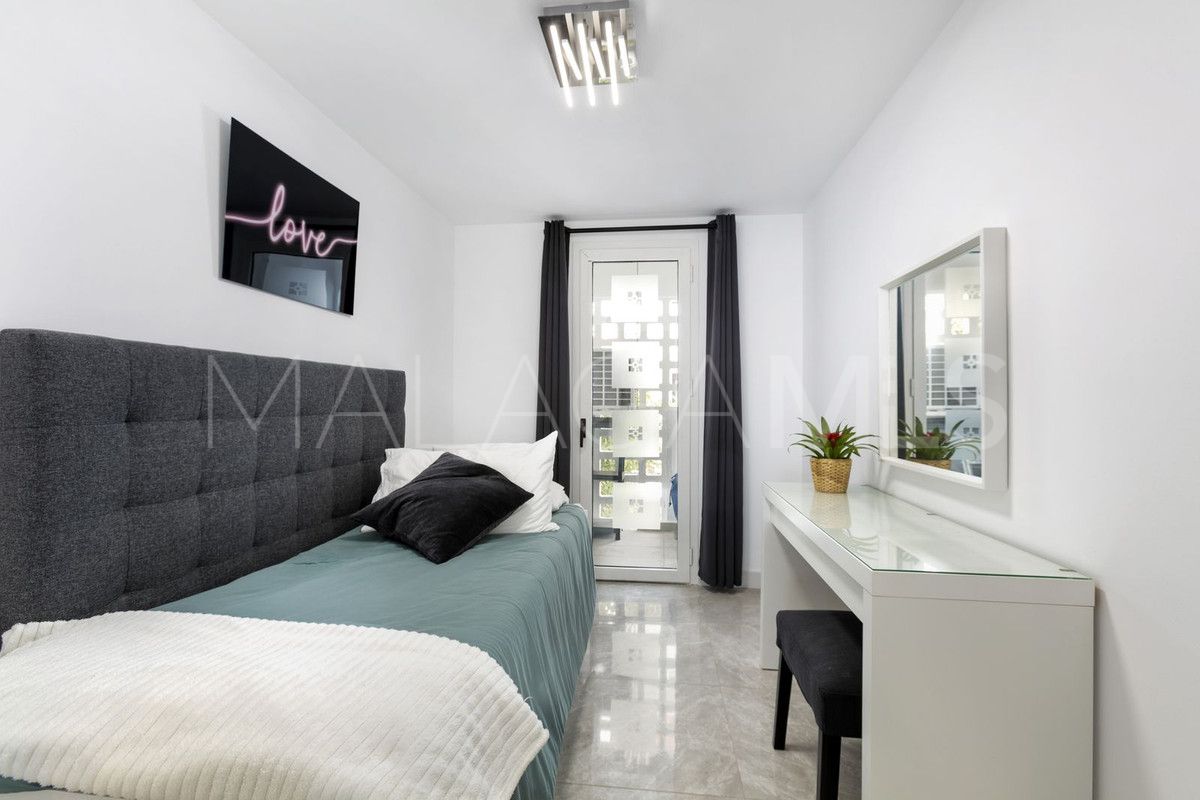 Buy apartment in Nueva Andalucia