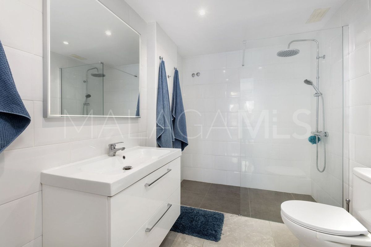 Buy apartment in Nueva Andalucia