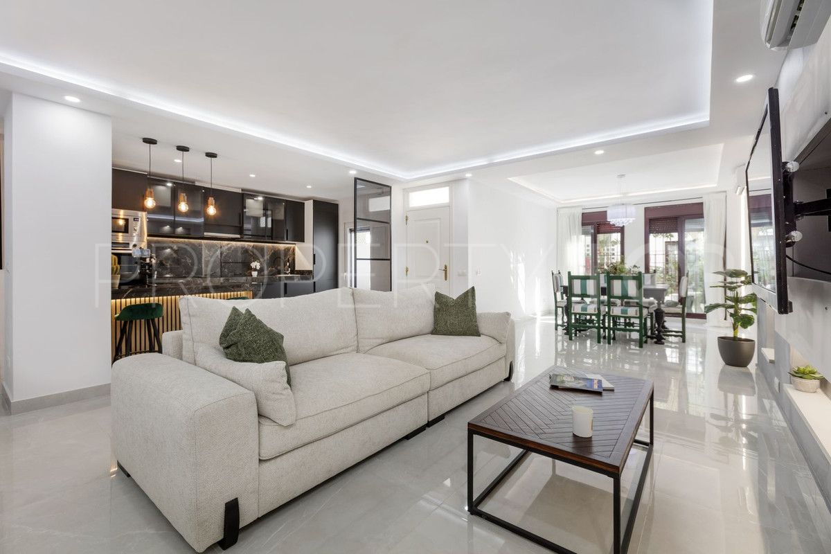 Apartamento planta baja en venta con 3 dormitorios en Nueva Andalucia