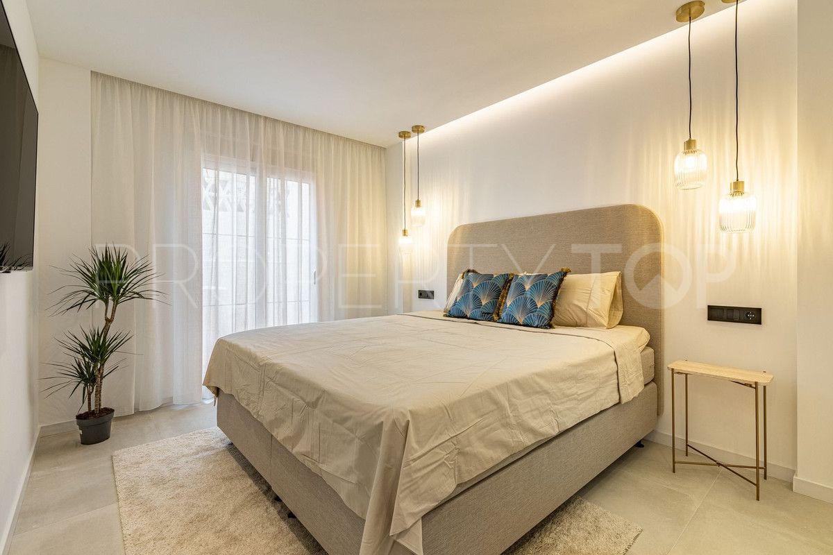 Apartamento planta baja a la venta en Nueva Andalucia