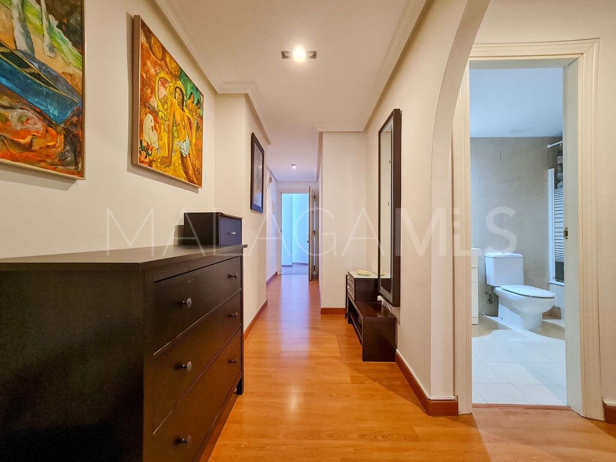Markplanslägenhet for sale in Nueva Andalucia