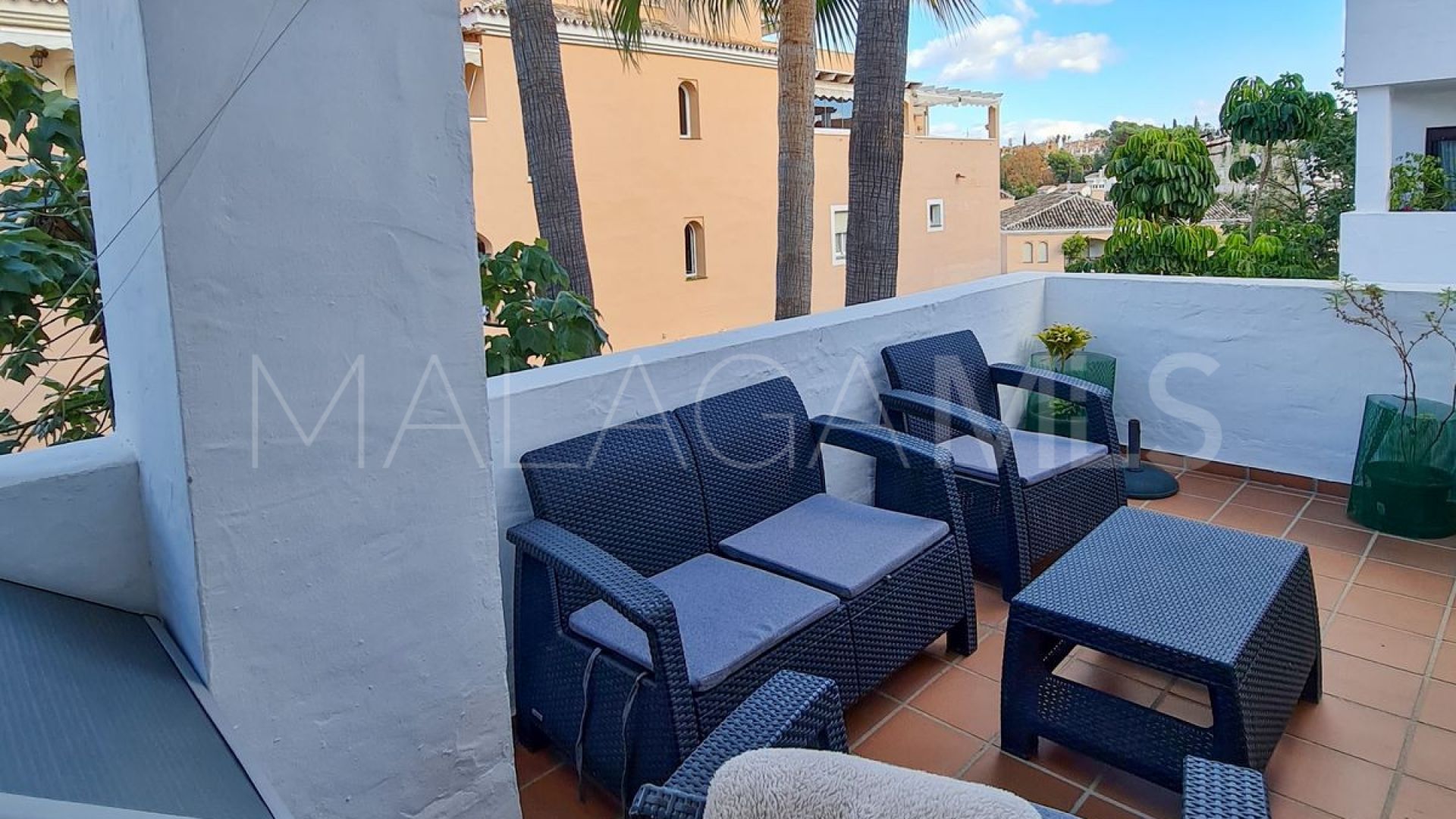 Markplanslägenhet for sale in Nueva Andalucia