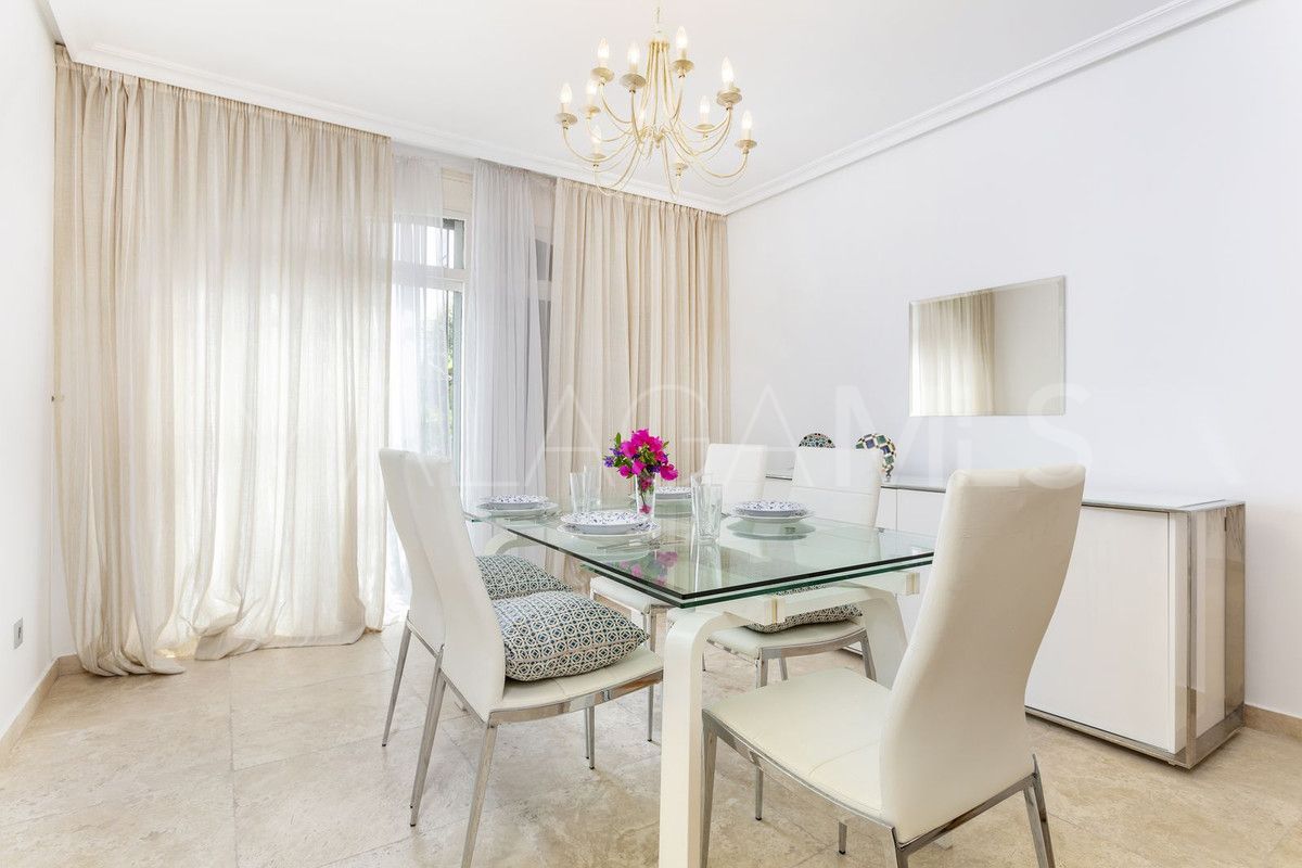 Erdgeschosswohnung for sale in Nueva Andalucia