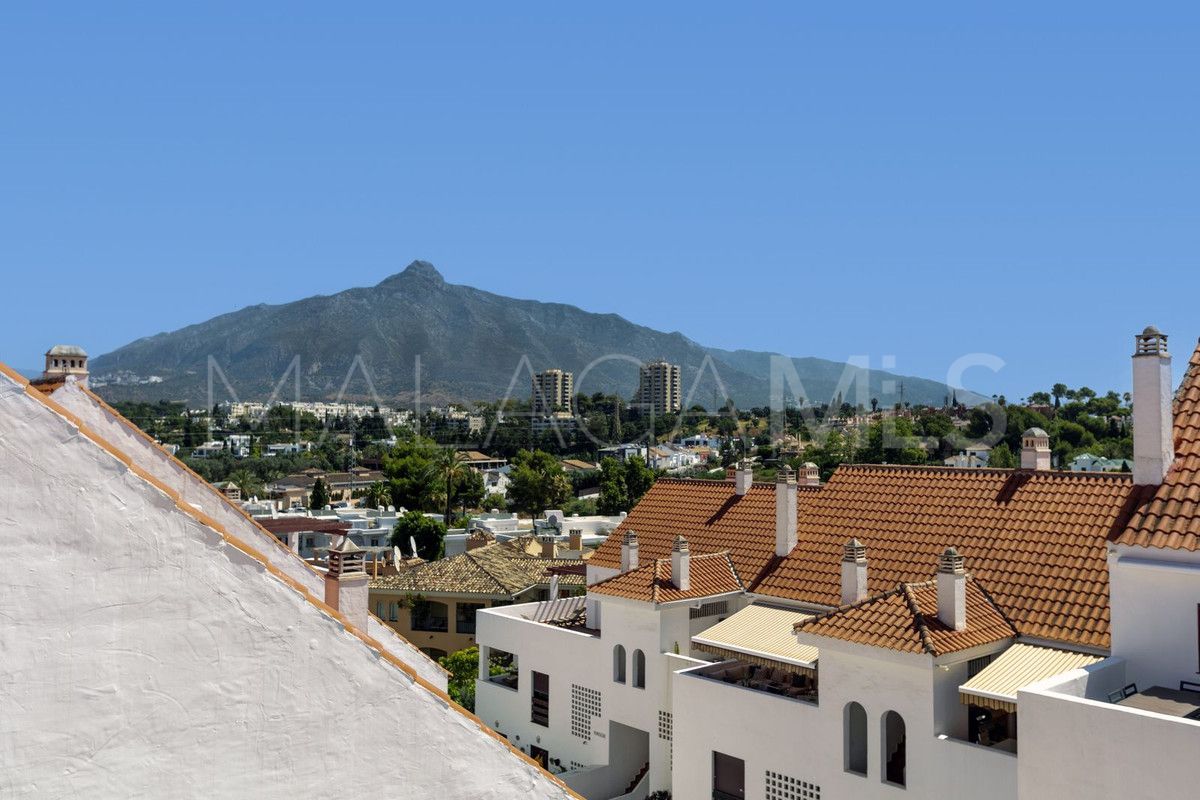Nueva Andalucia, Ático with 2 bedrooms for sale