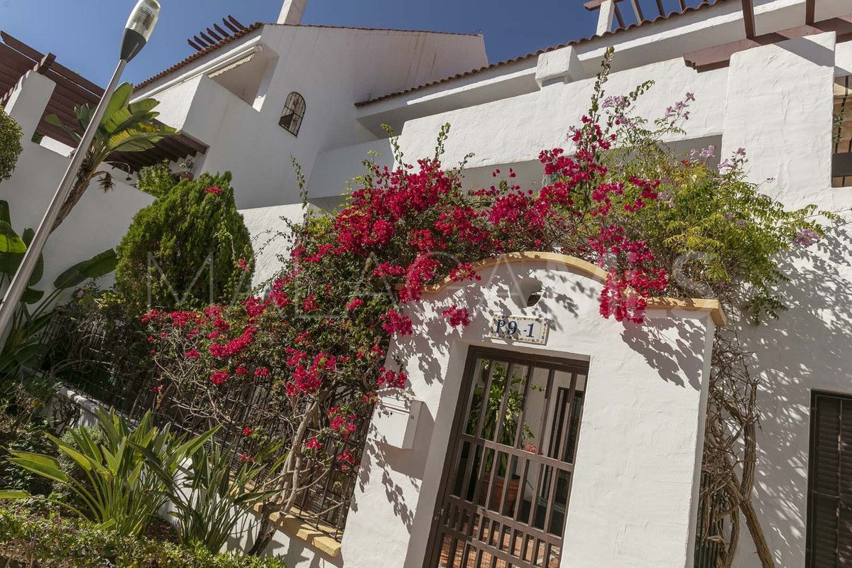 Nueva Andalucia, Ático with 2 bedrooms for sale