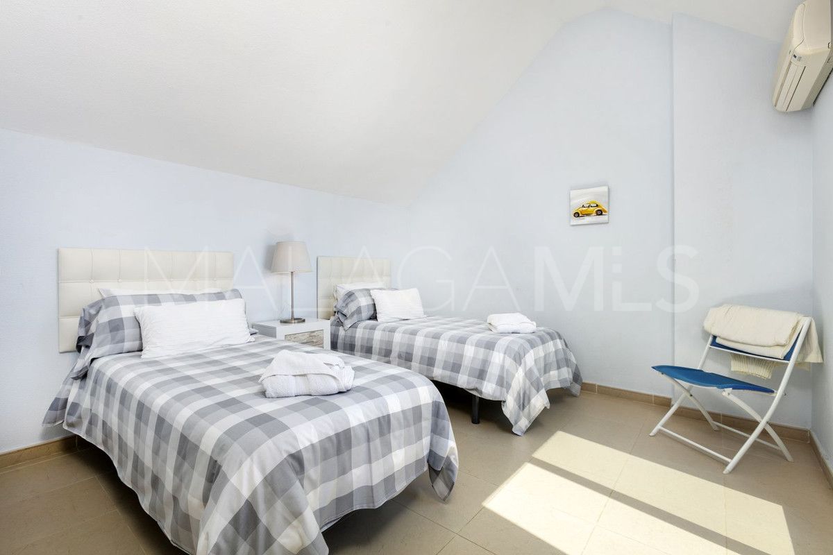 For sale Nueva Andalucia penthouse with 2 bedrooms