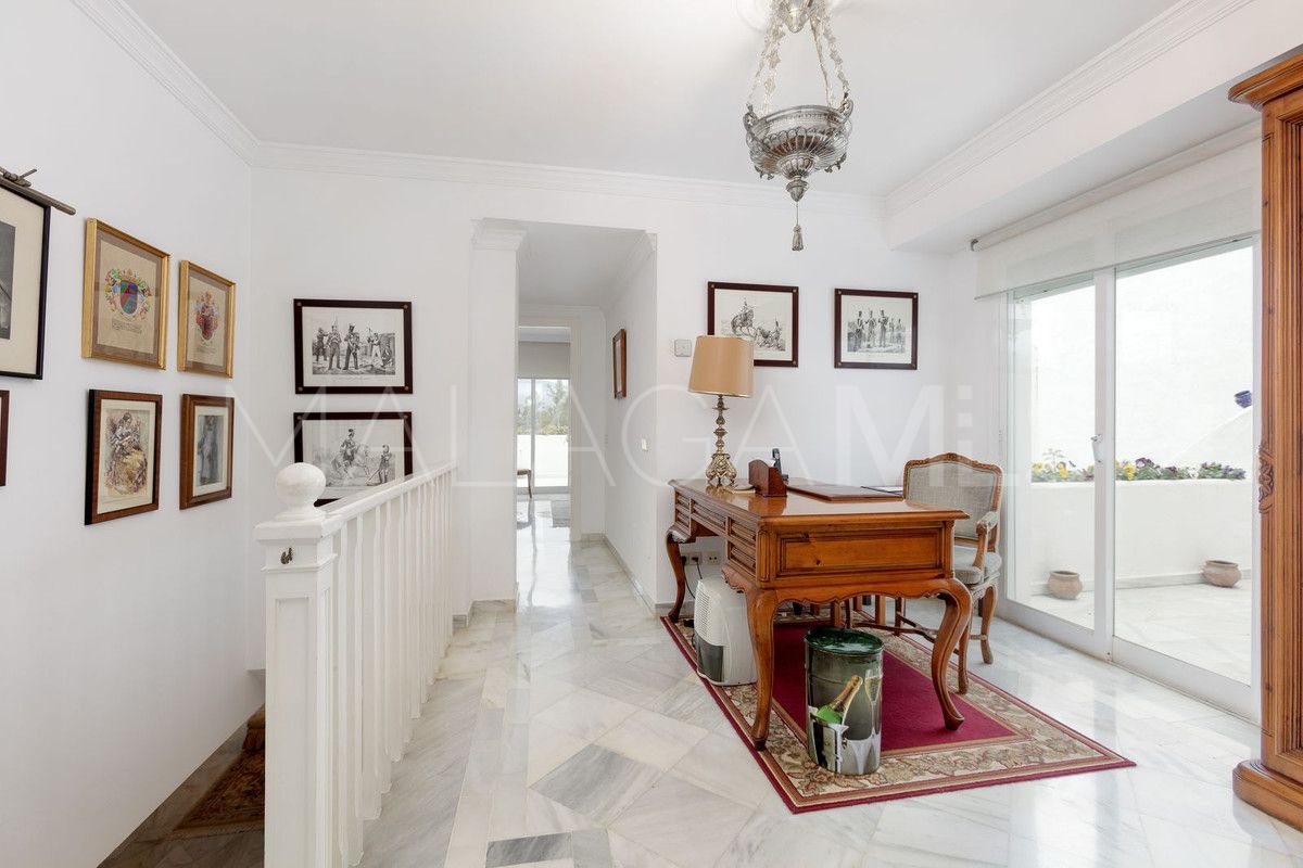 Buy adosado with 4 bedrooms in Marbella - Puerto Banus