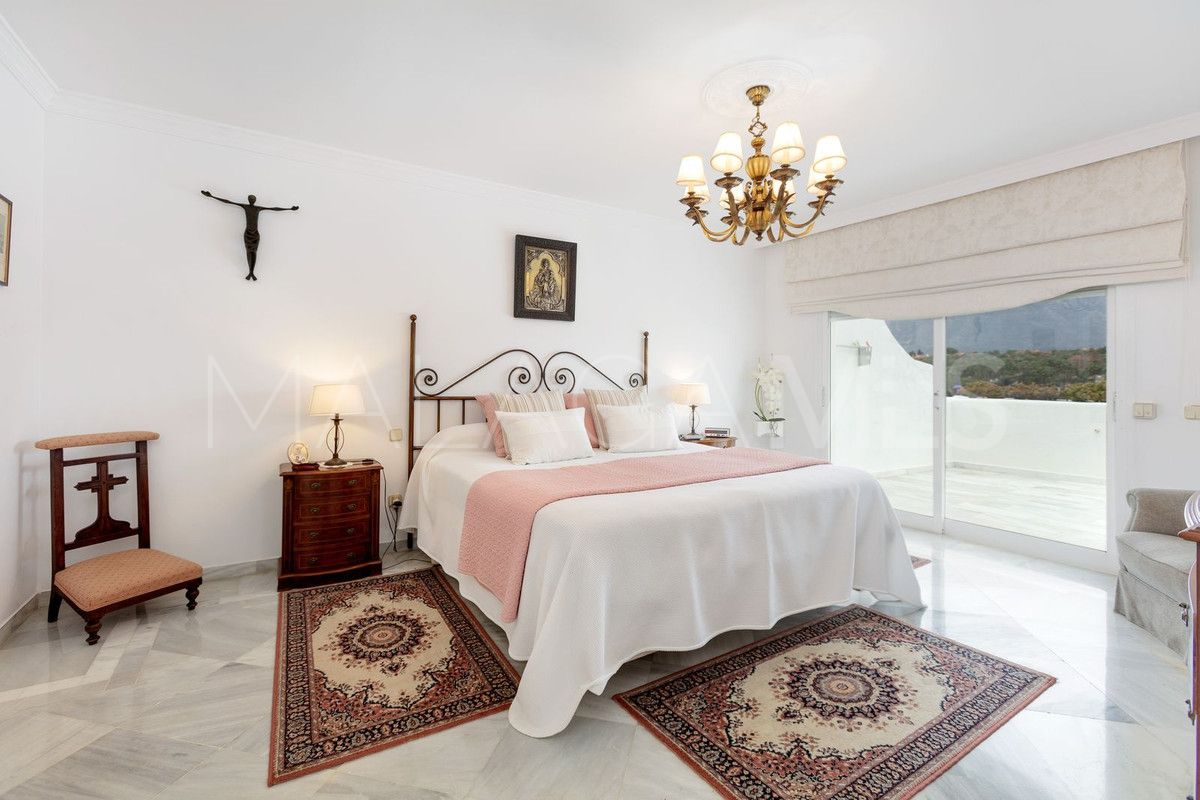 Buy adosado with 4 bedrooms in Marbella - Puerto Banus