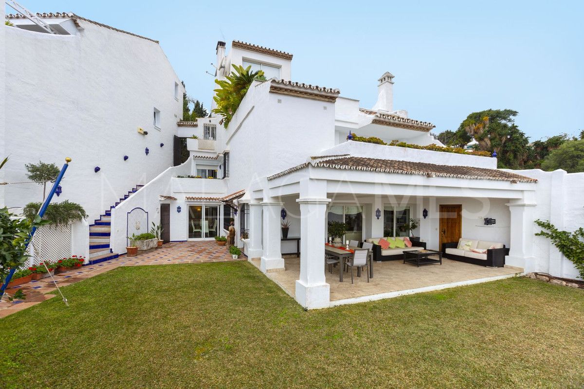 Buy adosado with 4 bedrooms in Marbella - Puerto Banus