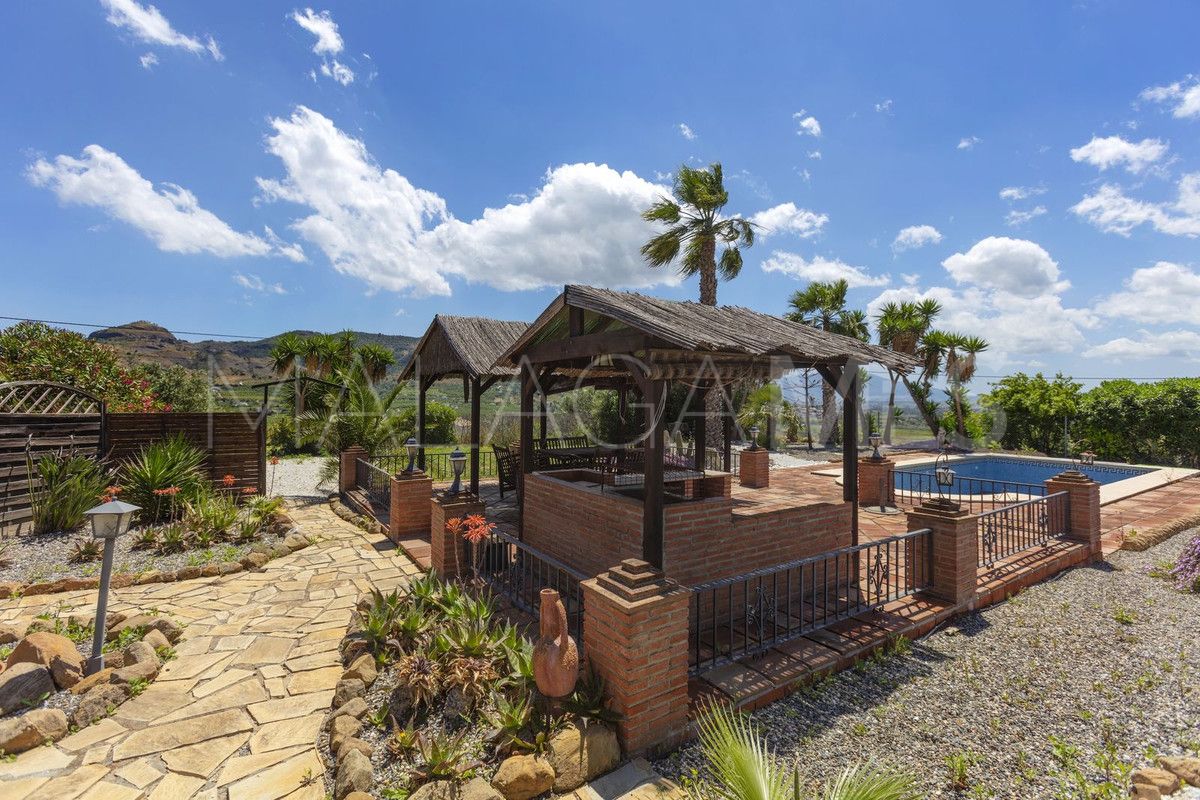 For sale Pizarra finca with 4 bedrooms