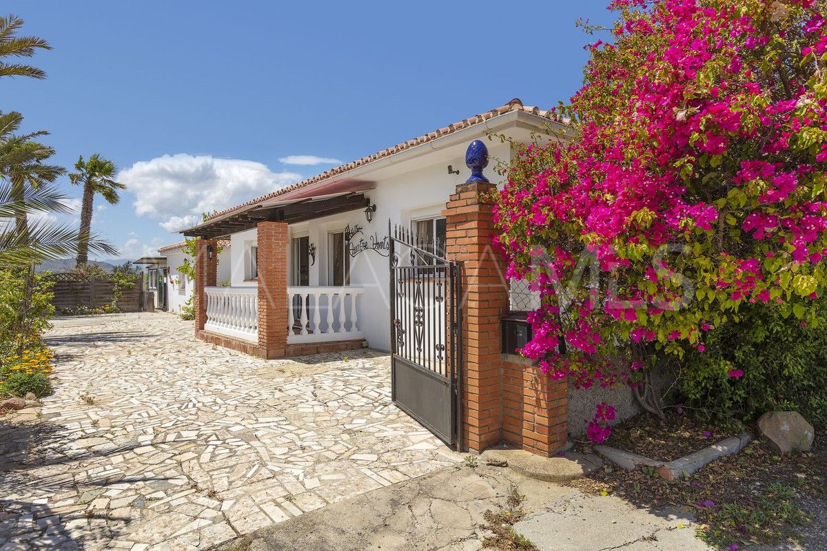 For sale Pizarra finca with 4 bedrooms
