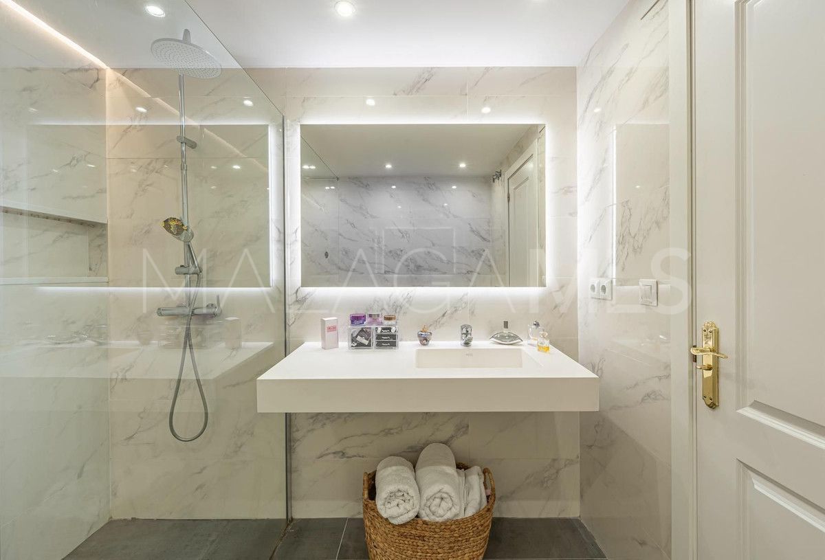 Nueva Andalucia, apartamento planta baja with 3 bedrooms for sale