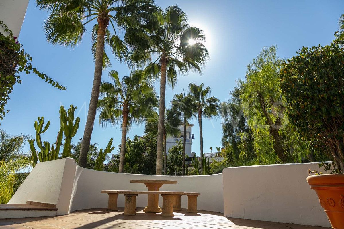 Nueva Andalucia, apartamento planta baja with 3 bedrooms for sale