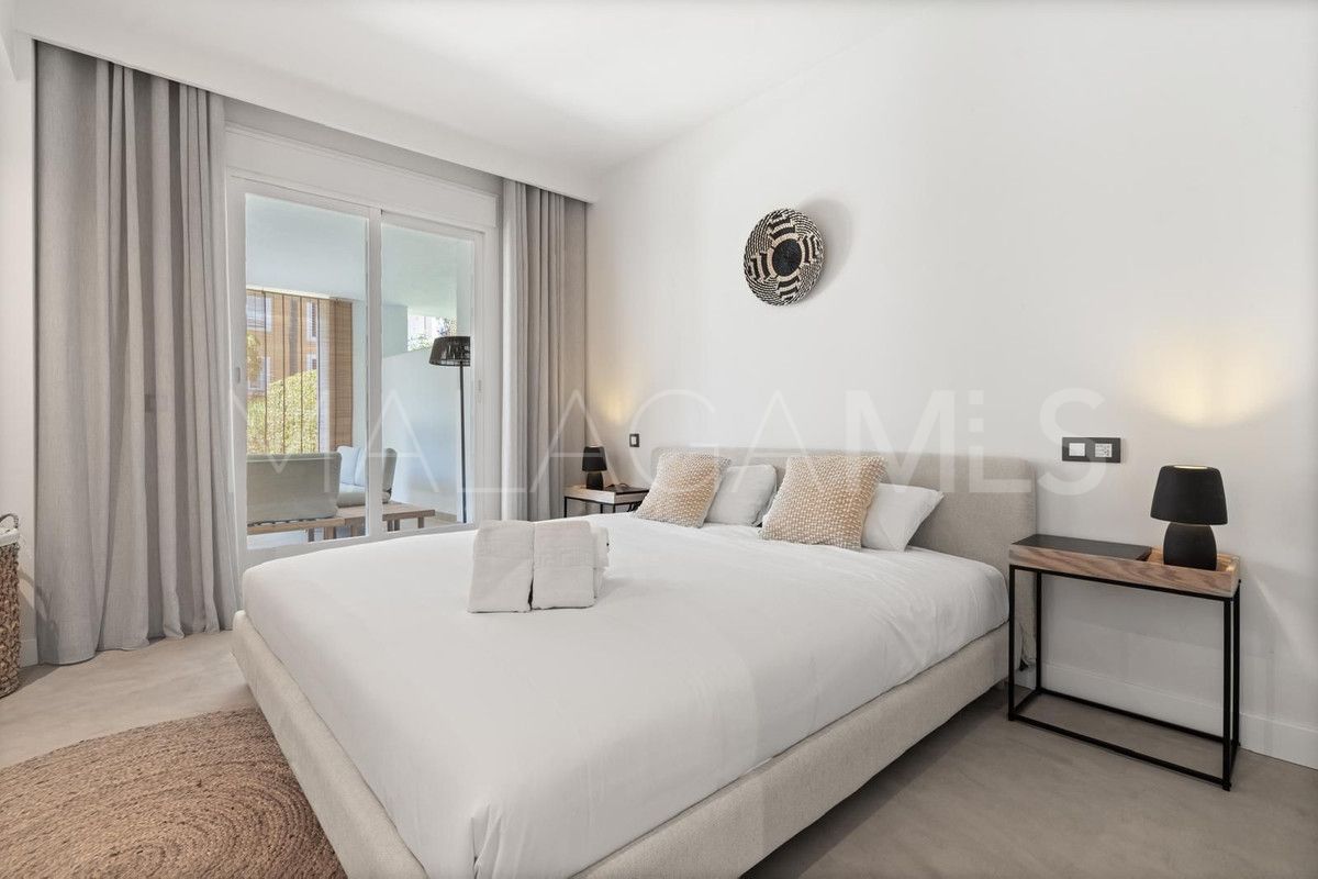 Markplanslägenhet for sale in New Golden Mile