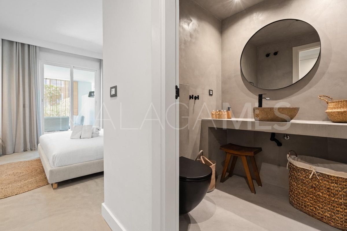 Markplanslägenhet for sale in New Golden Mile