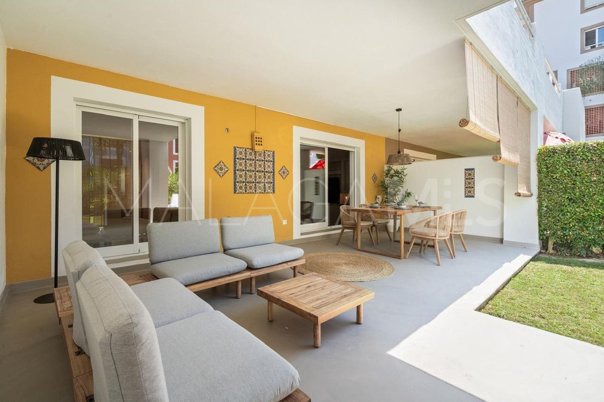 Markplanslägenhet for sale in New Golden Mile