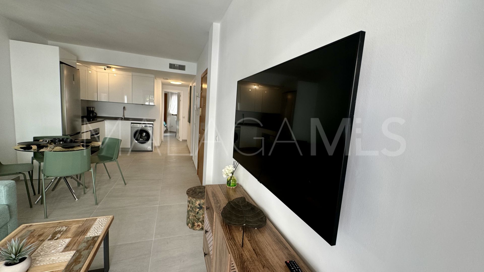 2 bedrooms apartment for sale in Benahavis Centro