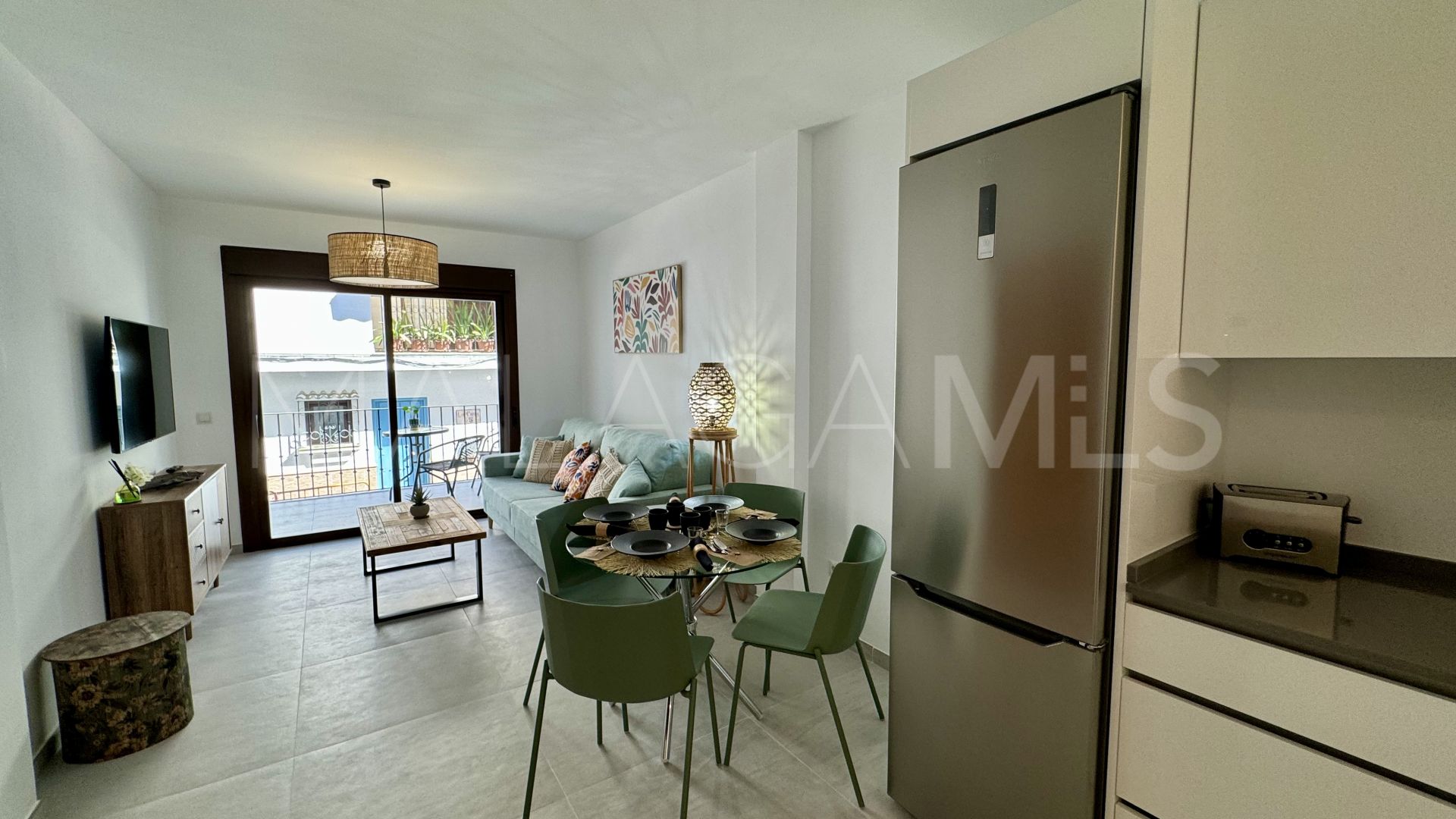 2 bedrooms apartment for sale in Benahavis Centro