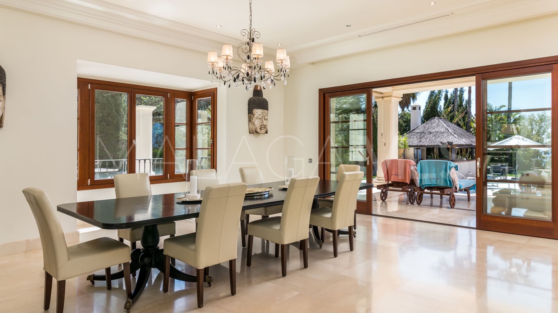 Villa for sale in Los Picos