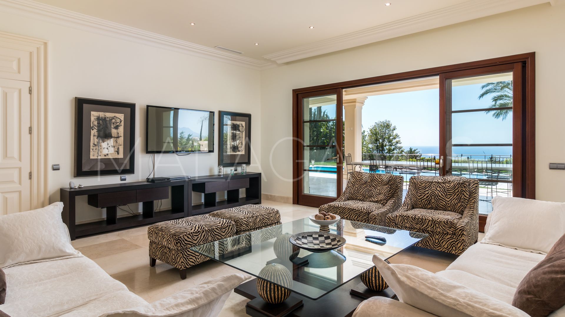 Villa for sale in Los Picos
