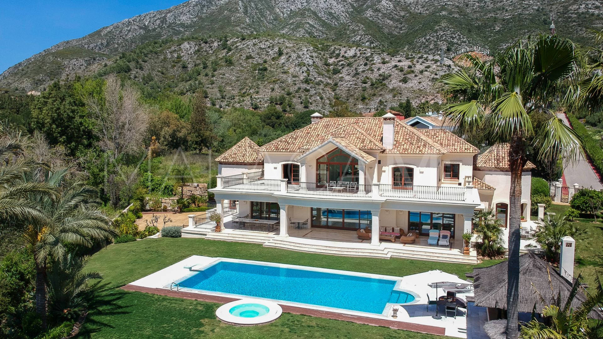 Villa for sale in Los Picos