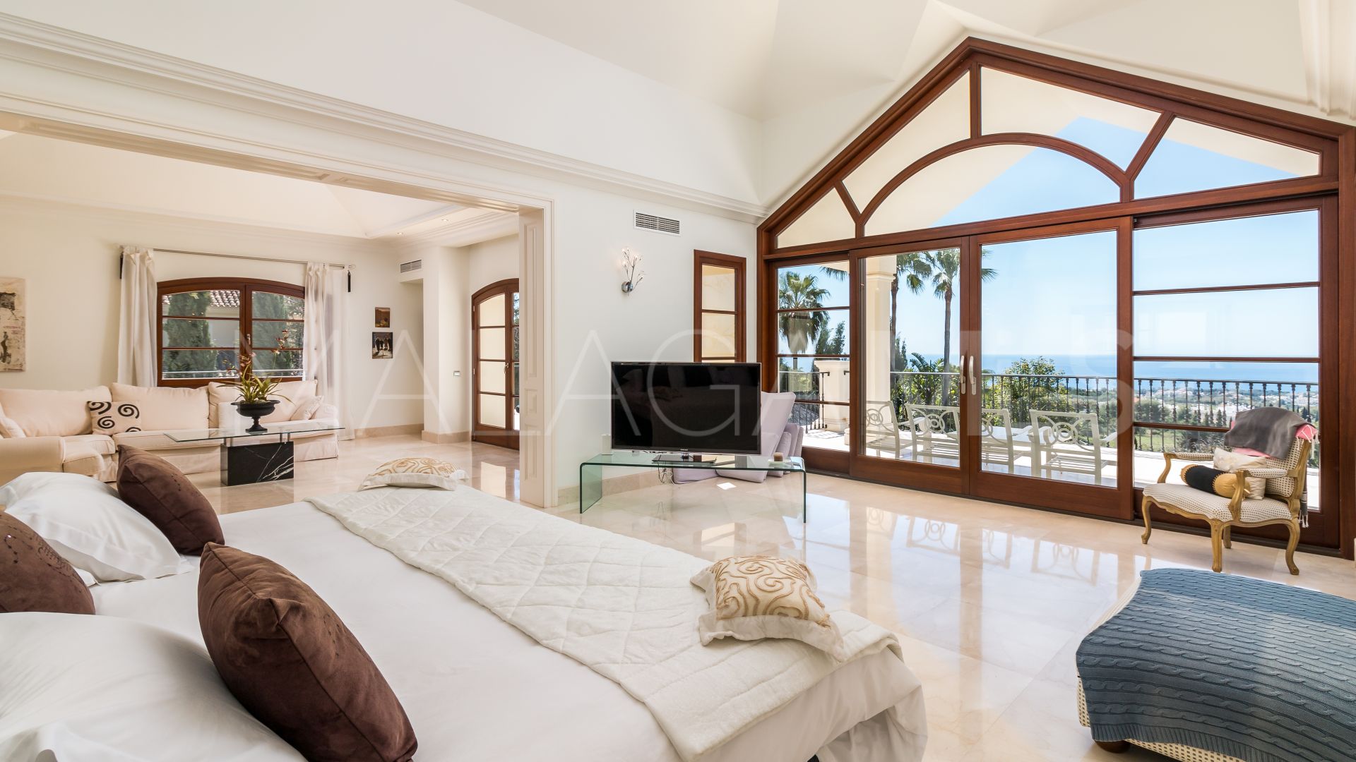 Villa for sale in Los Picos