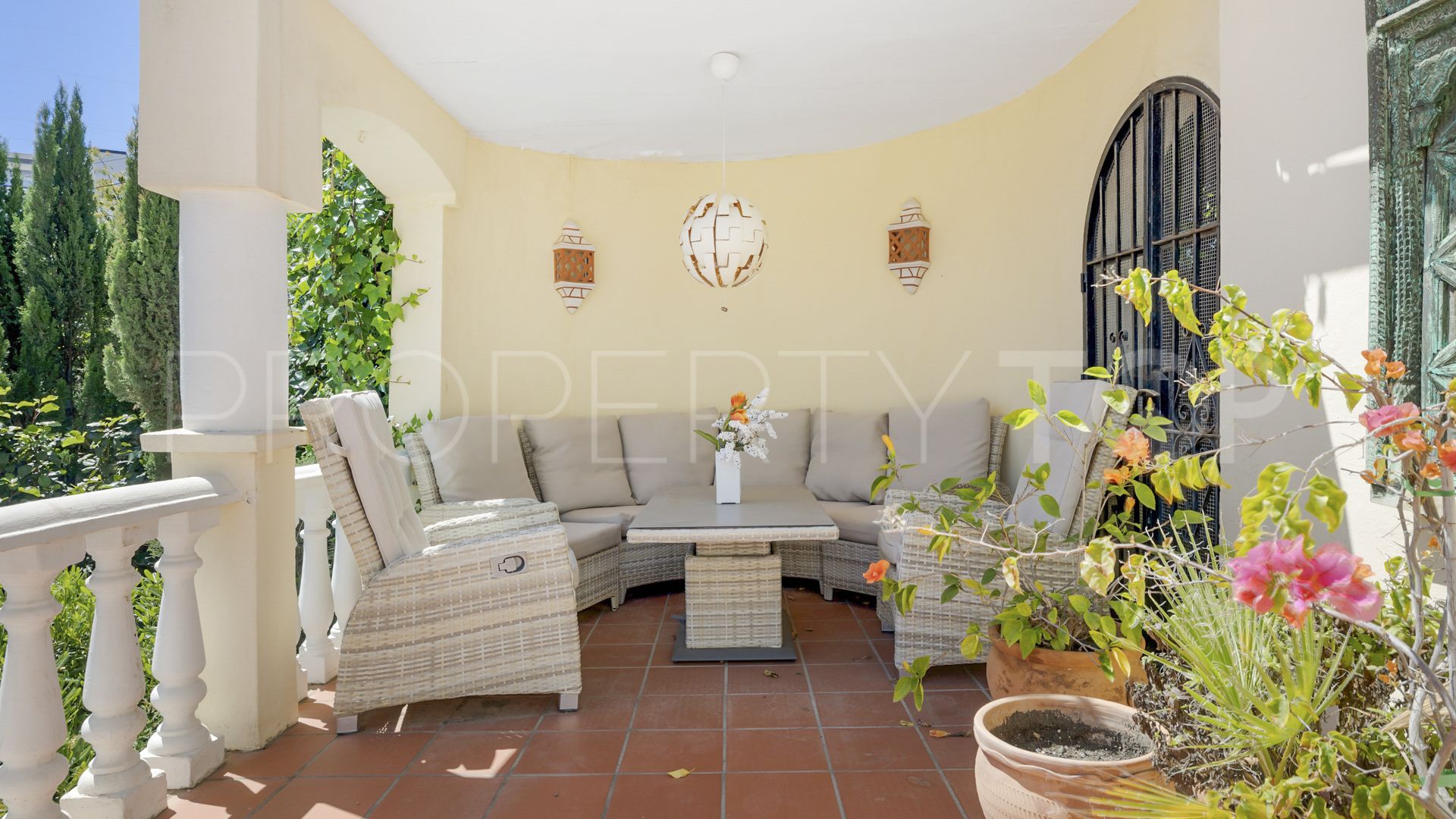 Villa with 5 bedrooms for sale in Nueva Andalucia