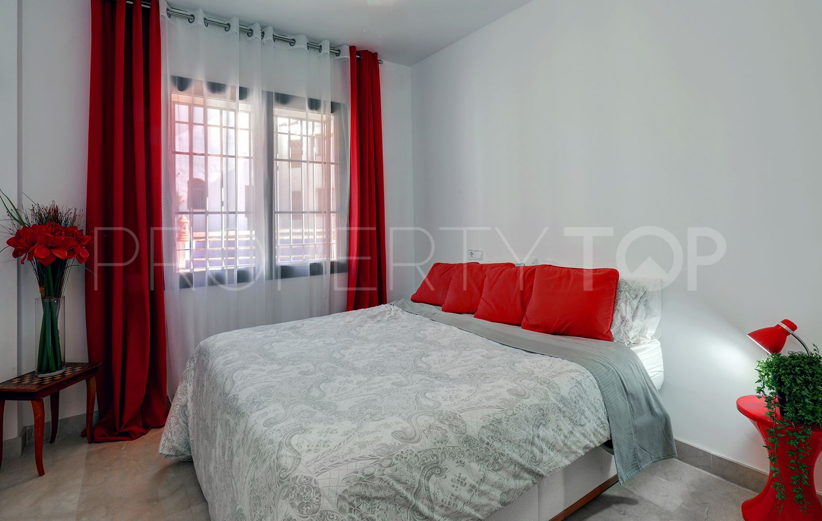 For sale Los Arqueros ground floor apartment