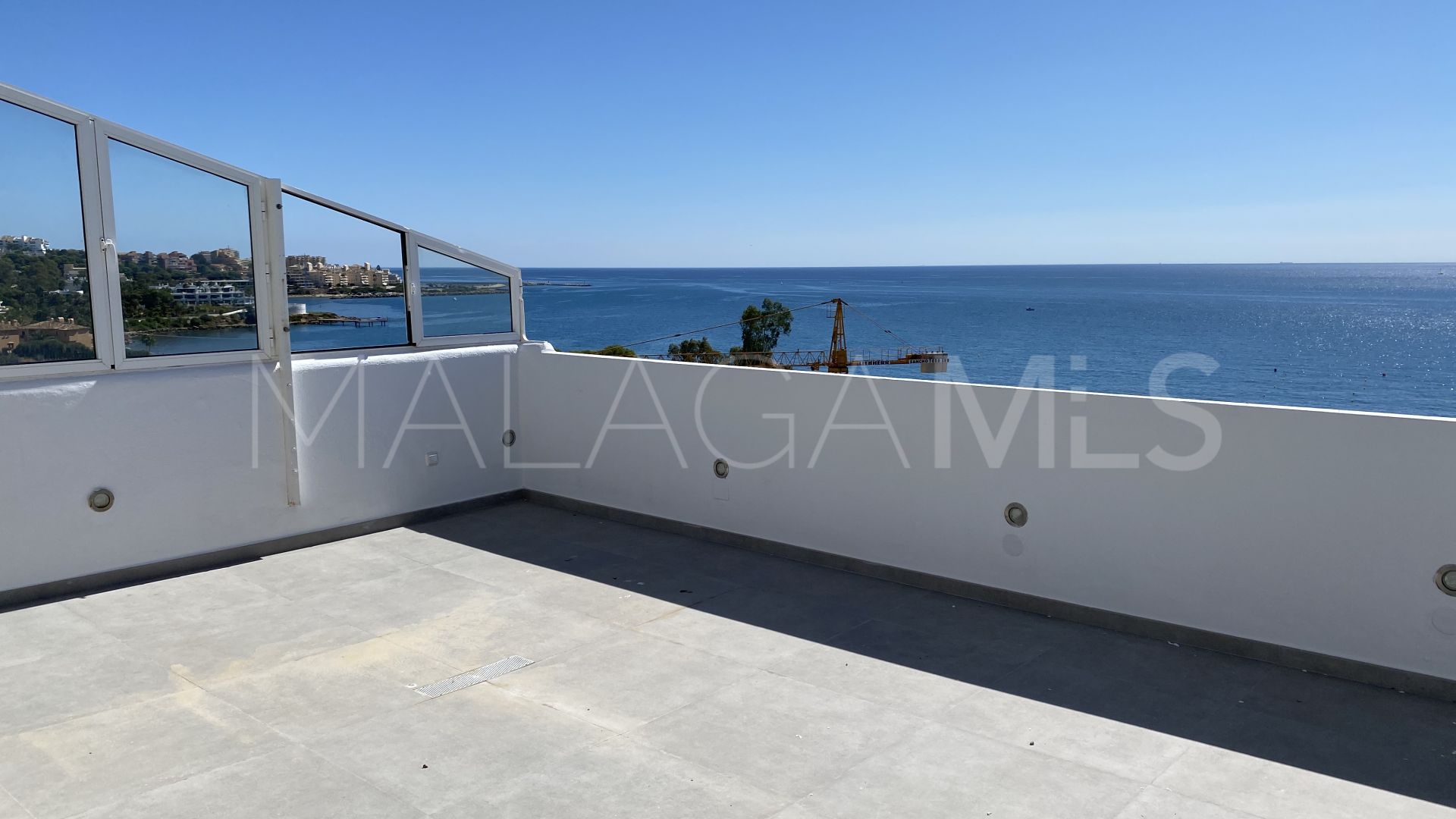 Ático with 3 bedrooms for sale in Estepona