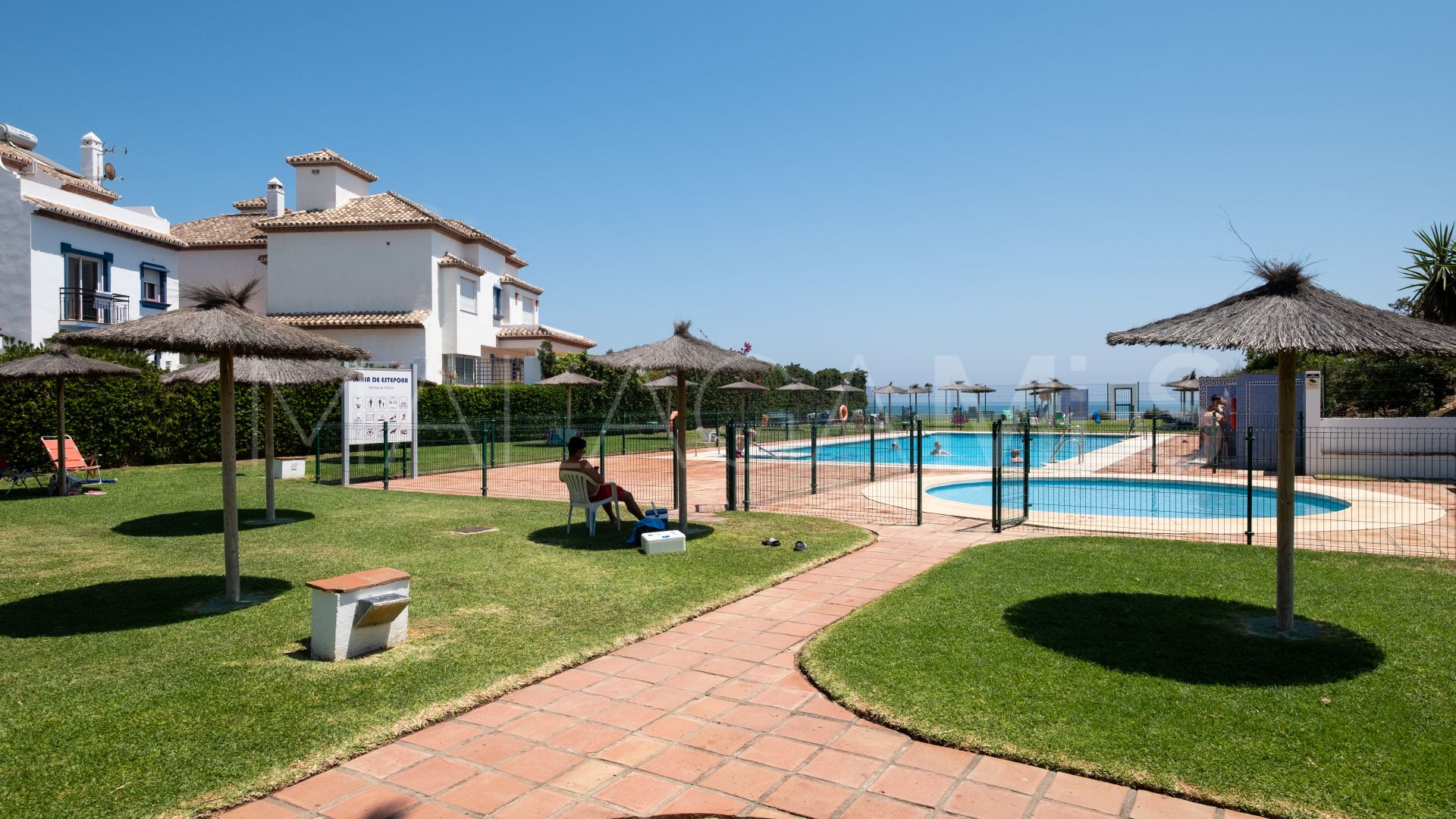 Ático with 3 bedrooms for sale in Estepona
