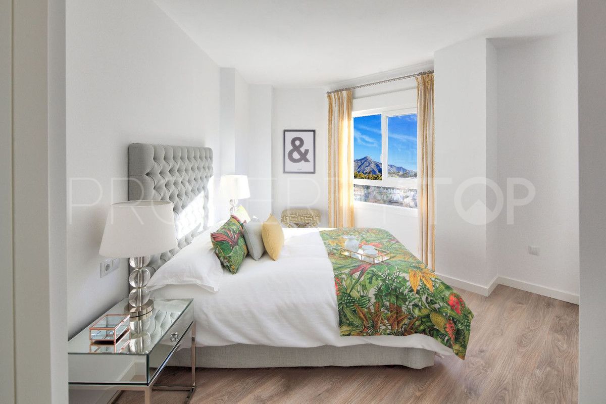 Nueva Andalucia ground floor apartment for sale
