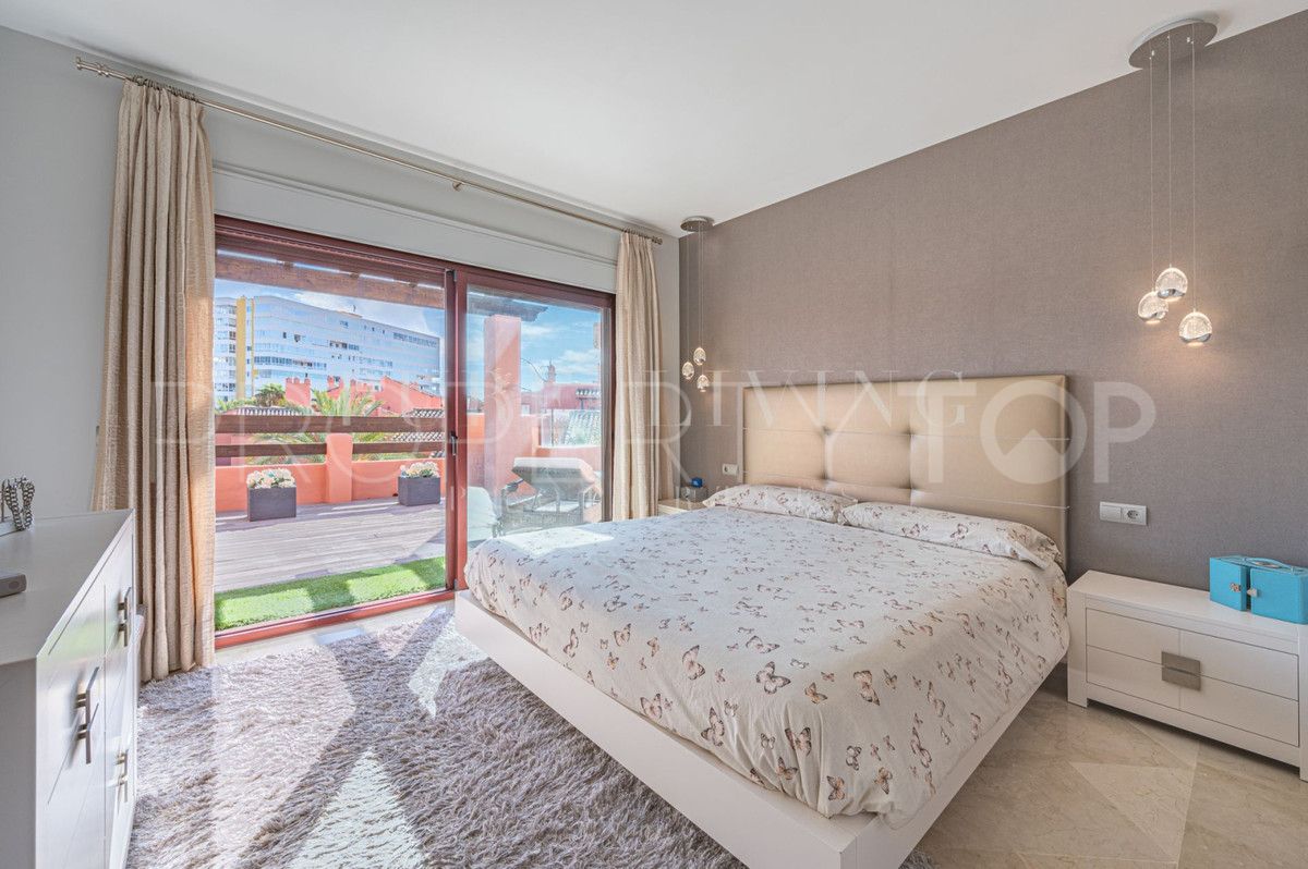 Atico en venta en Marbella Ciudad con 4 dormitorios
