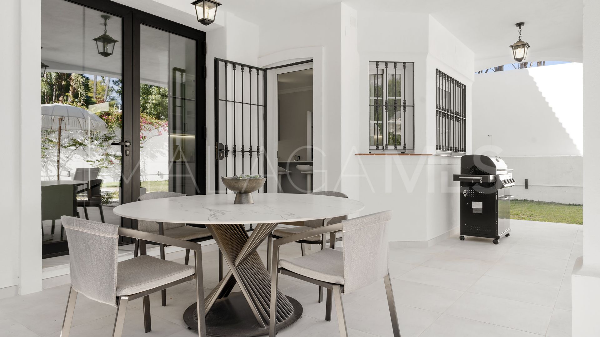 Villa for sale in Mijas Golf