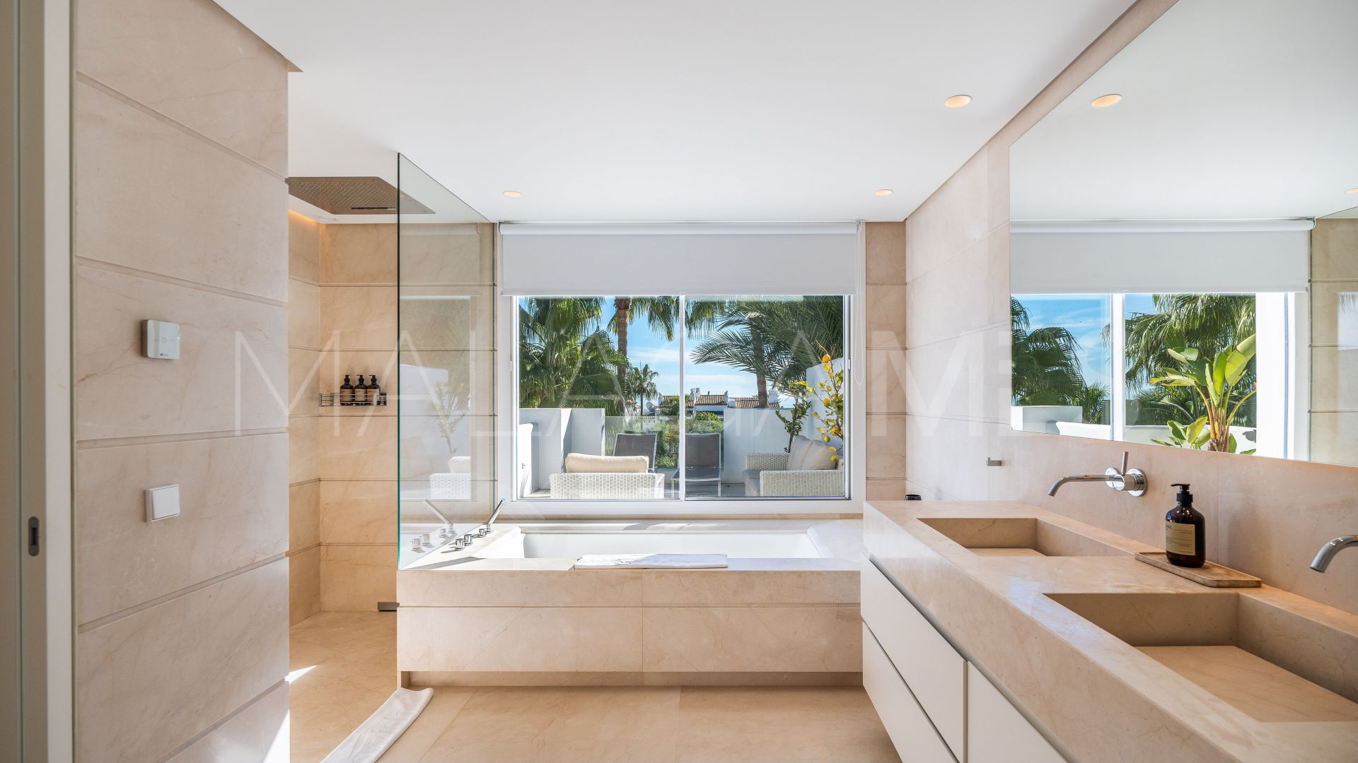 Duplex penthouse for sale in Marina Puente Romano