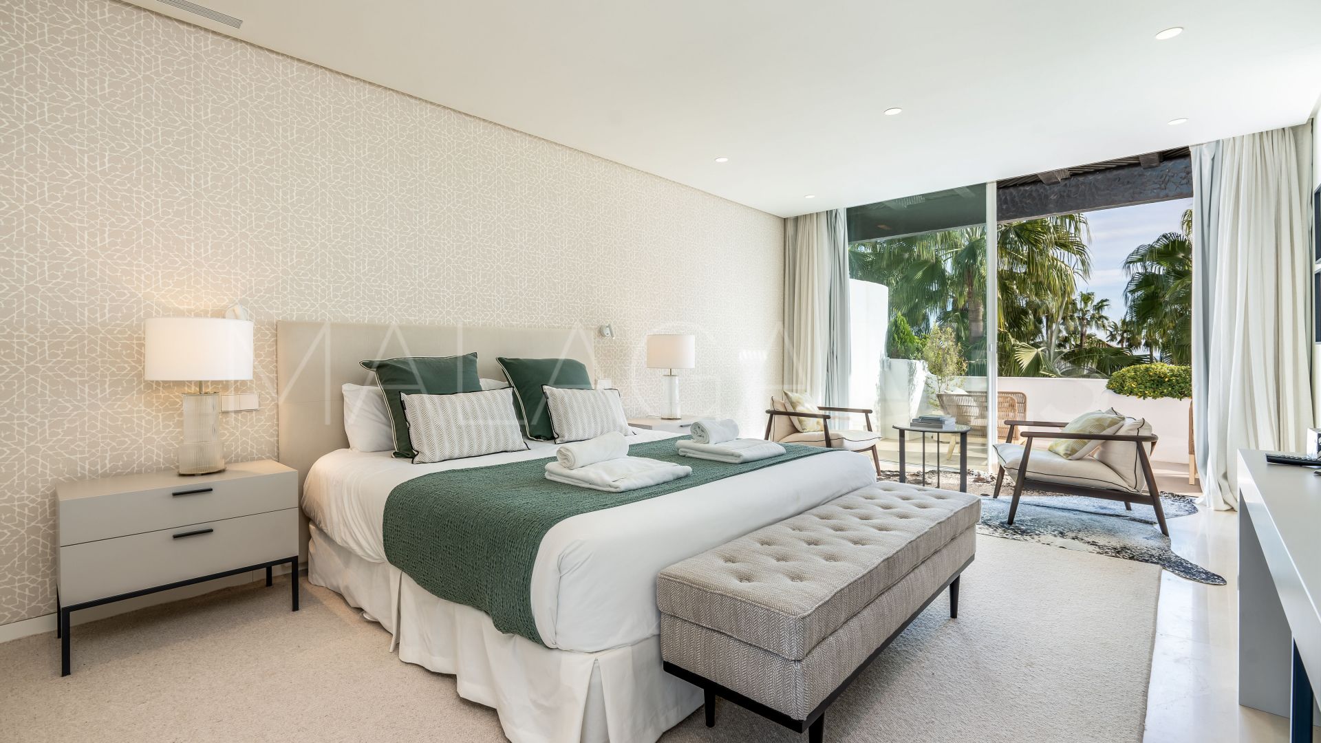 Duplex penthouse for sale in Marina Puente Romano