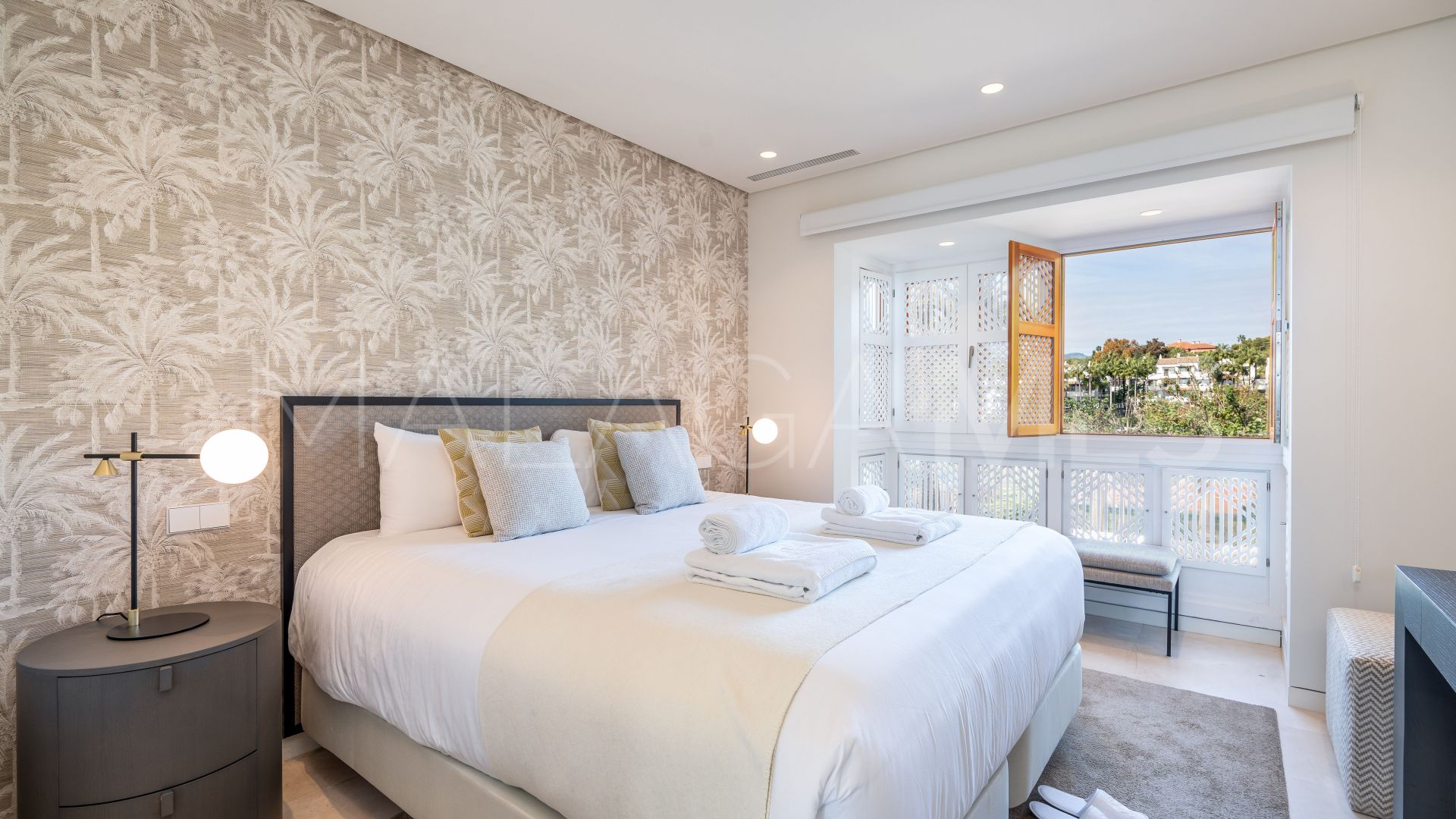 Duplex penthouse for sale in Marina Puente Romano